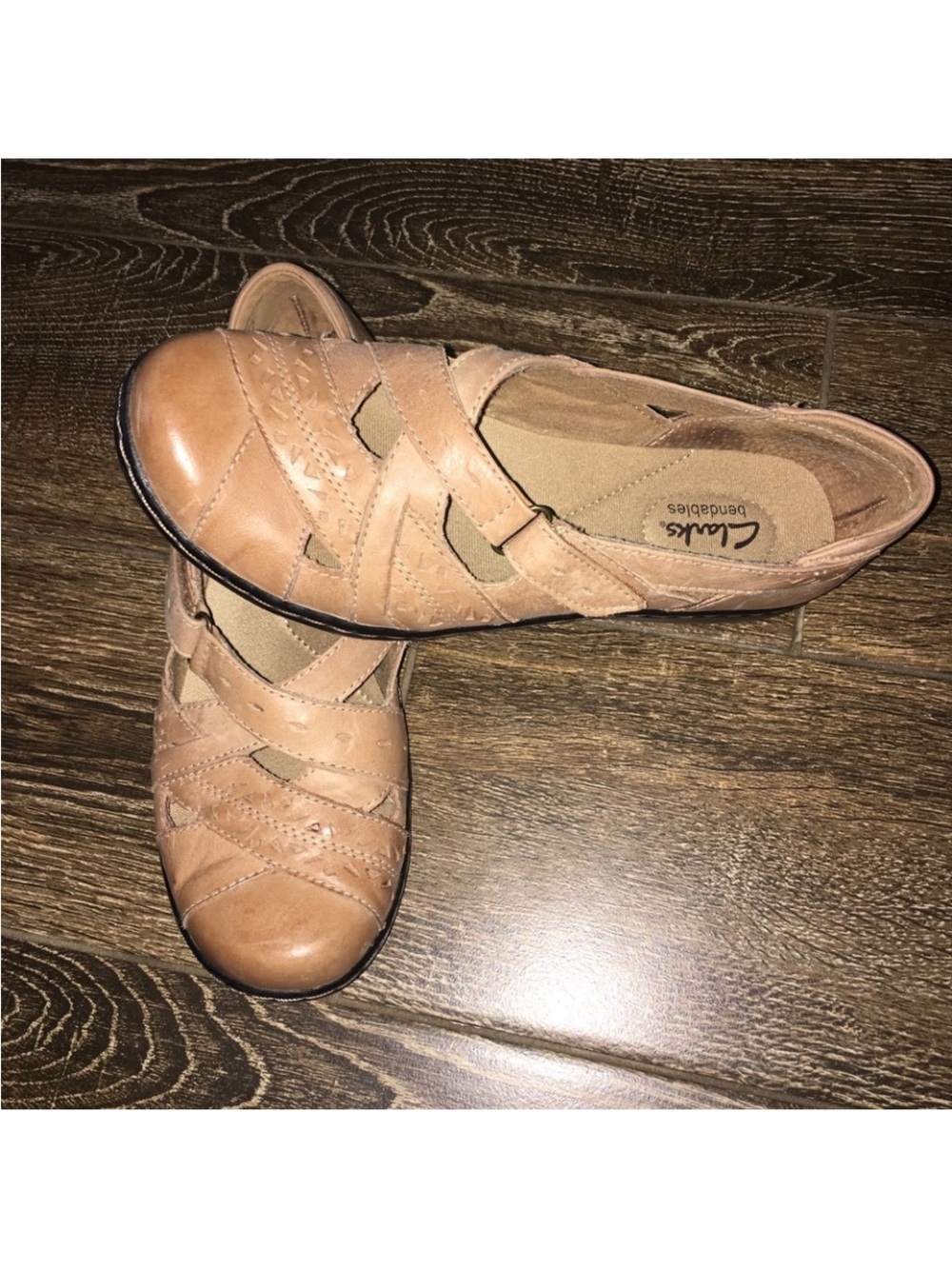 Clarks Bendables Women's Brown Leather Flats